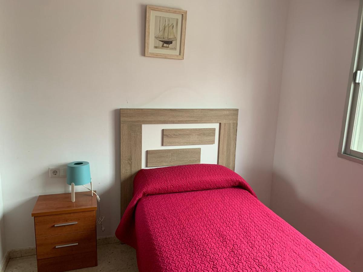 Hostal Mediterraneo Torre Del Mar Bagian luar foto