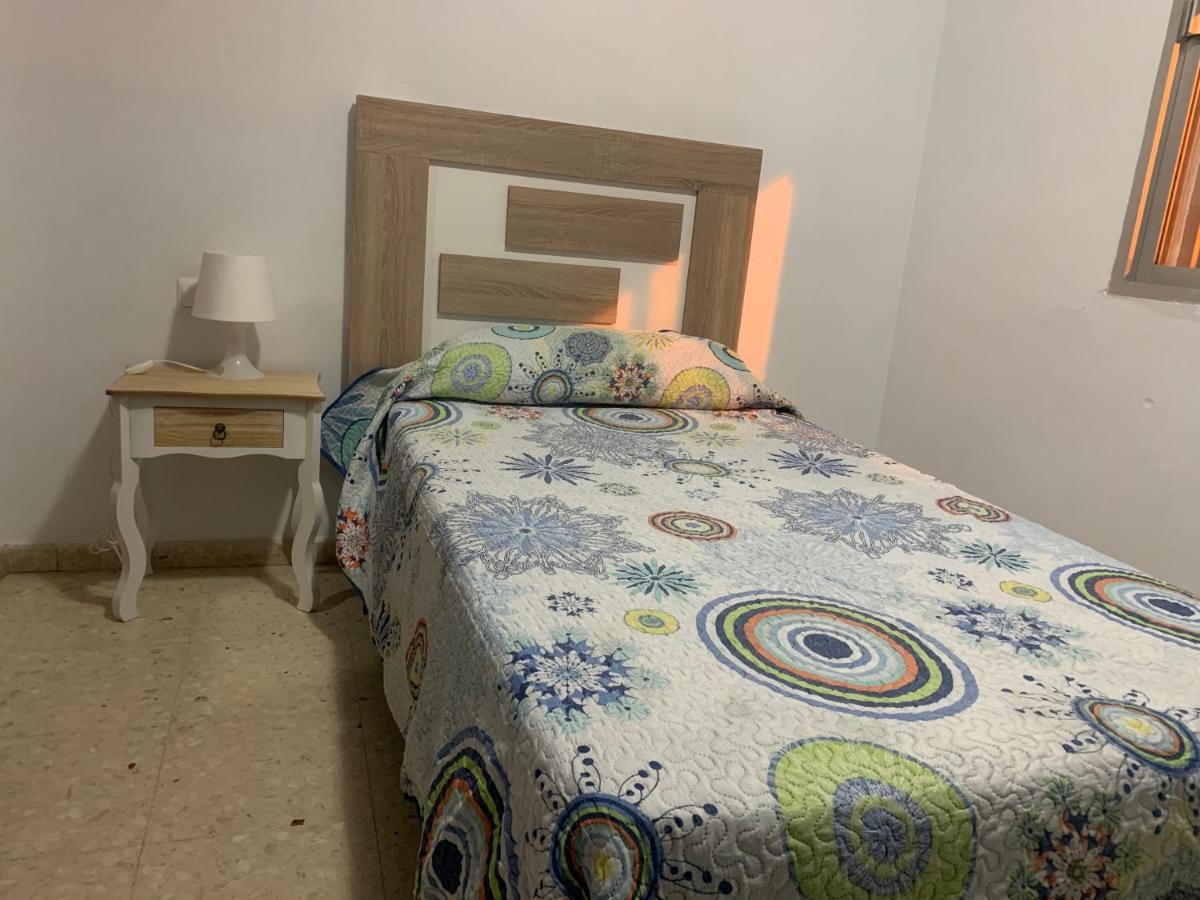 Hostal Mediterraneo Torre Del Mar Bagian luar foto