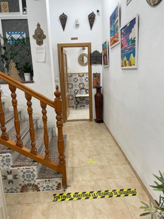 Hostal Mediterraneo Torre Del Mar Bagian luar foto