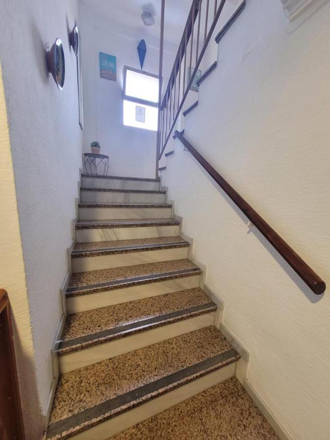 Hostal Mediterraneo Torre Del Mar Bagian luar foto