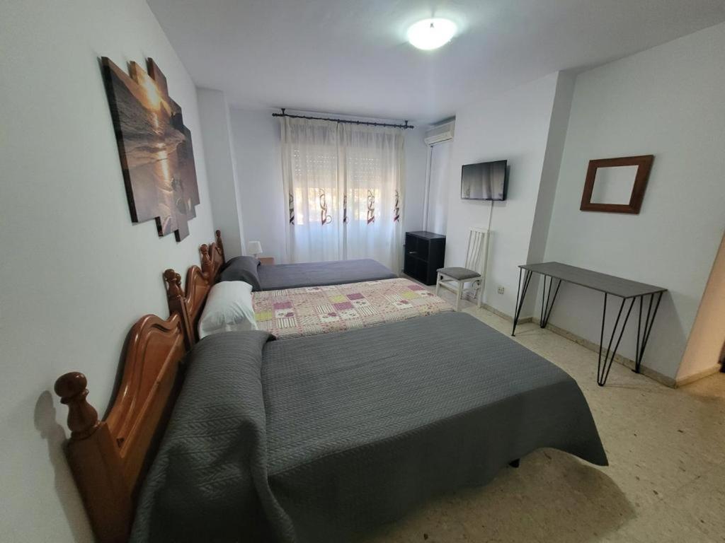 Hostal Mediterraneo Torre Del Mar Bagian luar foto