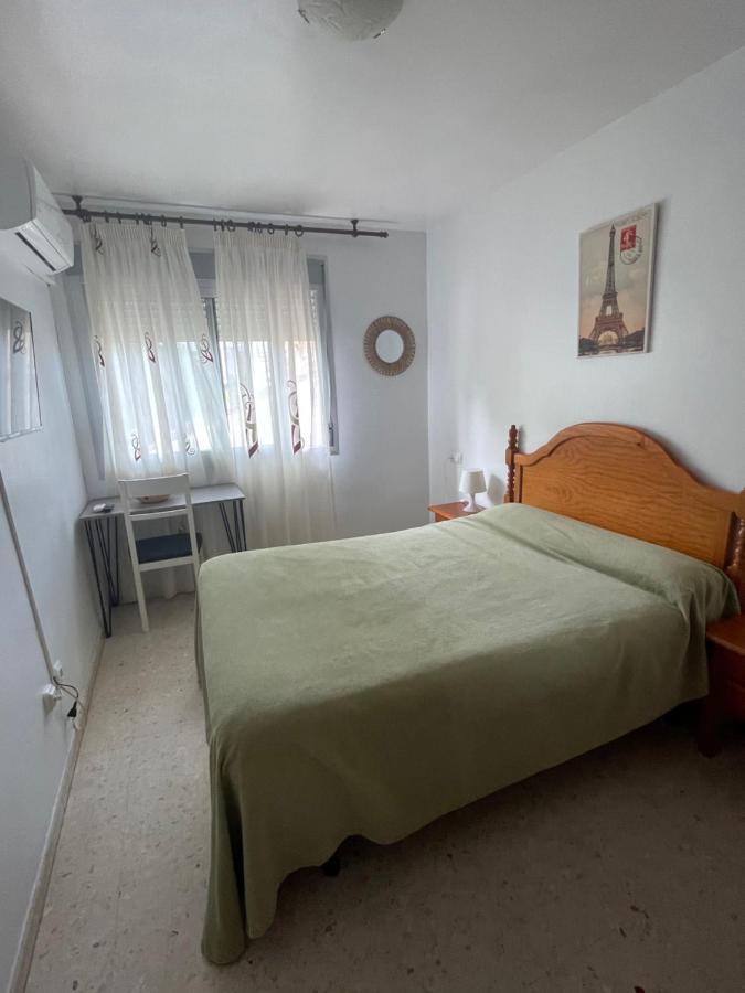 Hostal Mediterraneo Torre Del Mar Bagian luar foto