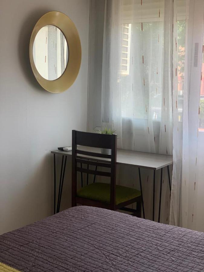 Hostal Mediterraneo Torre Del Mar Bagian luar foto