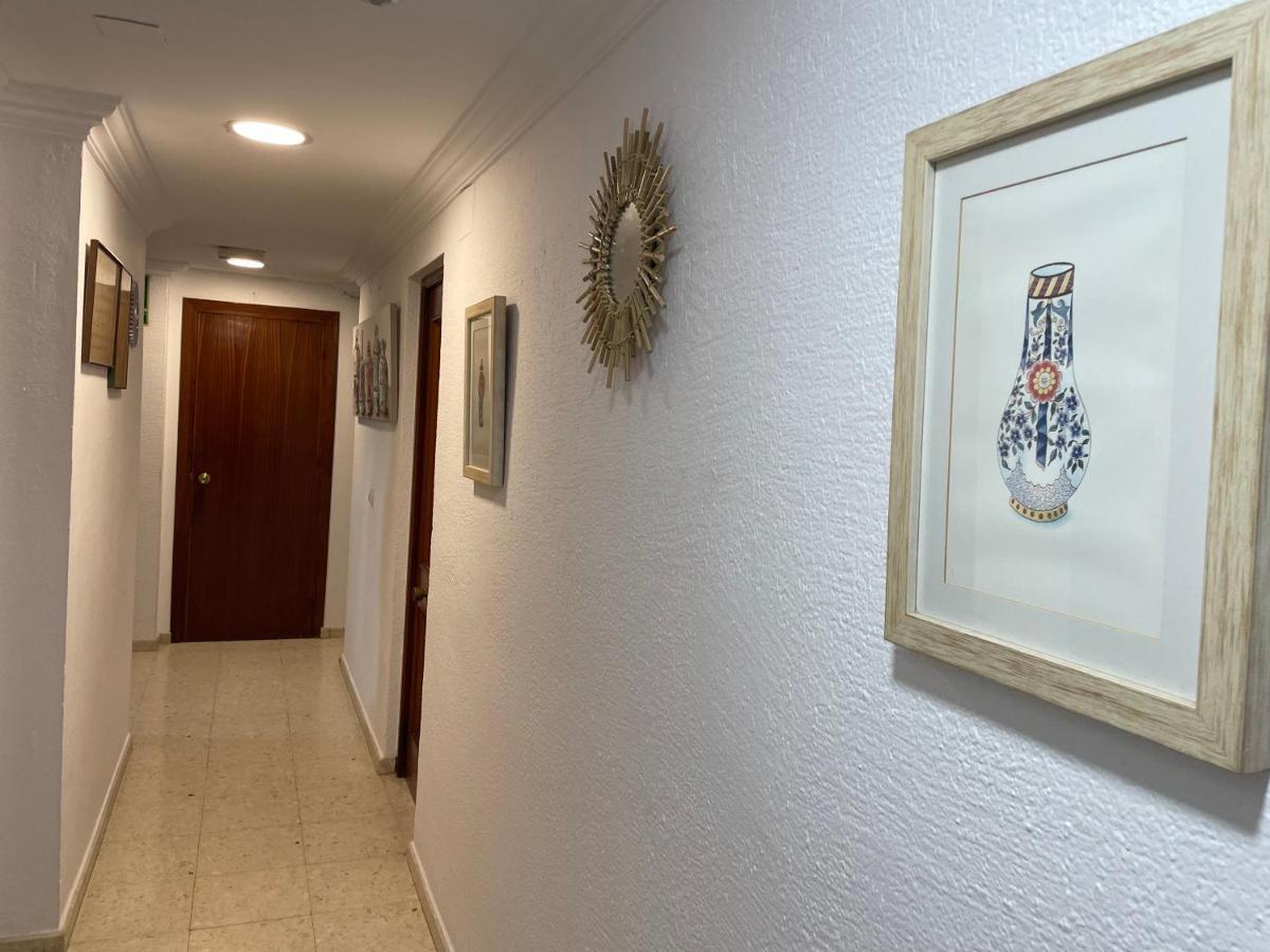 Hostal Mediterraneo Torre Del Mar Bagian luar foto