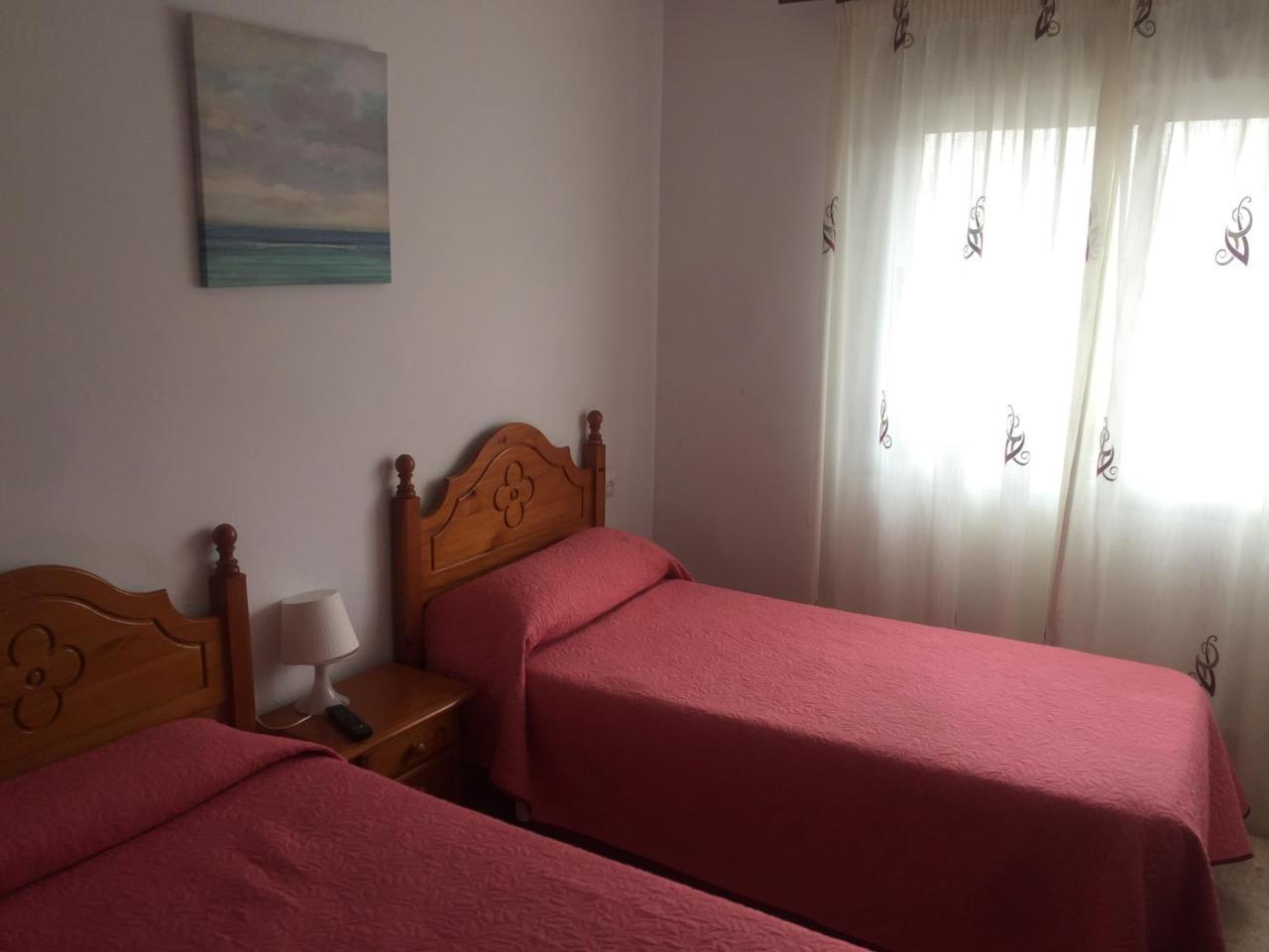 Hostal Mediterraneo Torre Del Mar Bagian luar foto