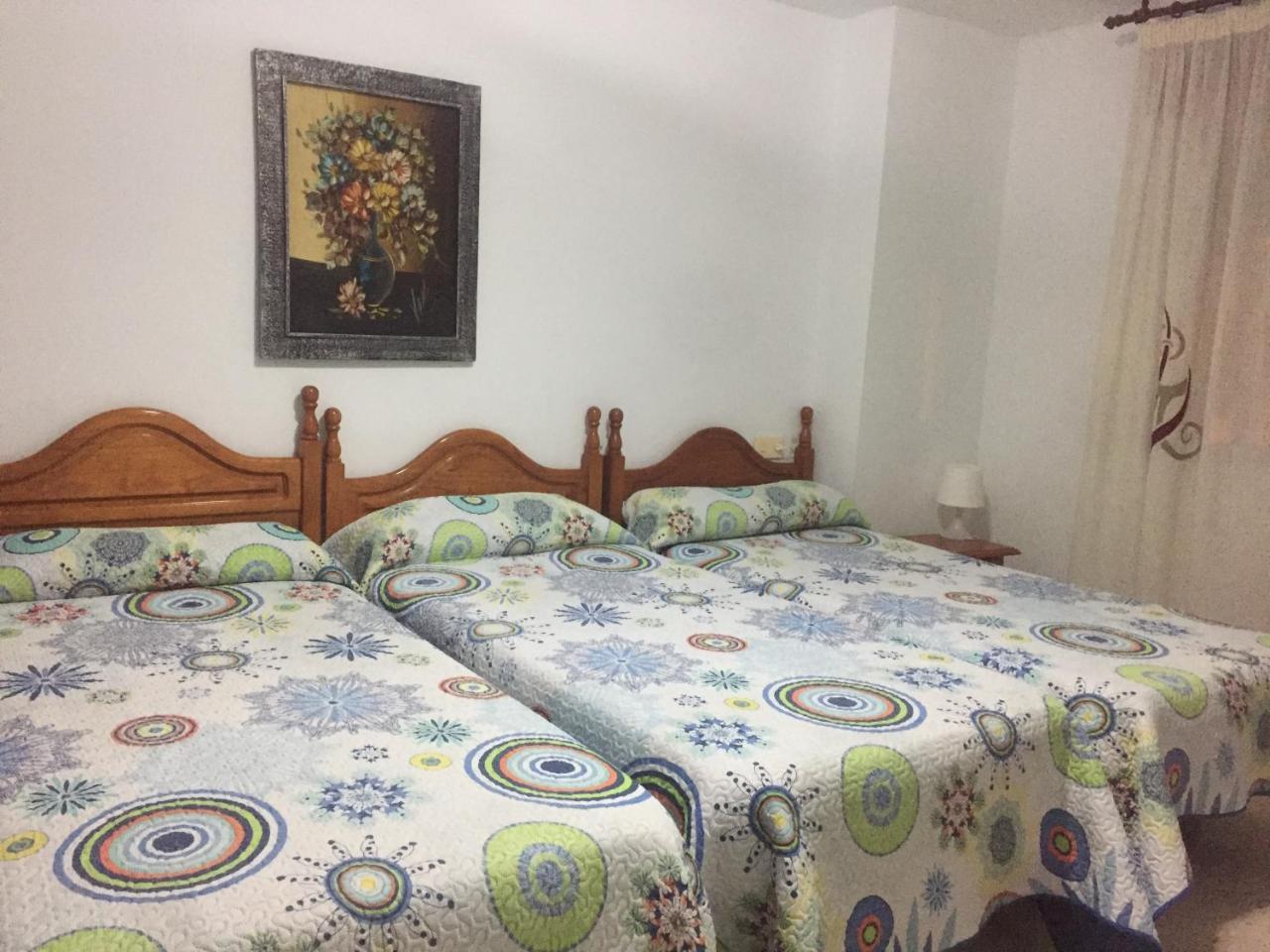 Hostal Mediterraneo Torre Del Mar Bagian luar foto