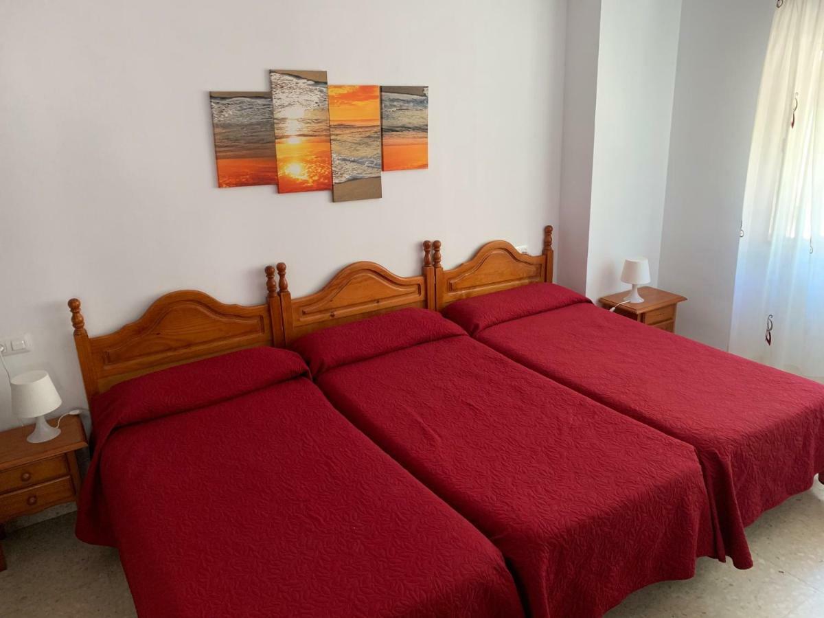 Hostal Mediterraneo Torre Del Mar Bagian luar foto