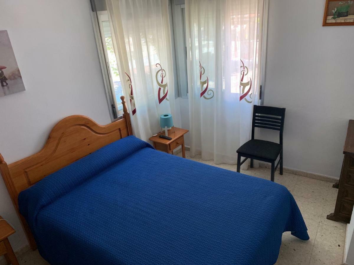 Hostal Mediterraneo Torre Del Mar Bagian luar foto